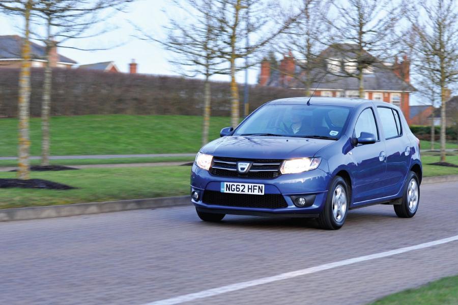  Dacia Sandero Laureate 2013 года  (UK) (фото 10 из 24)